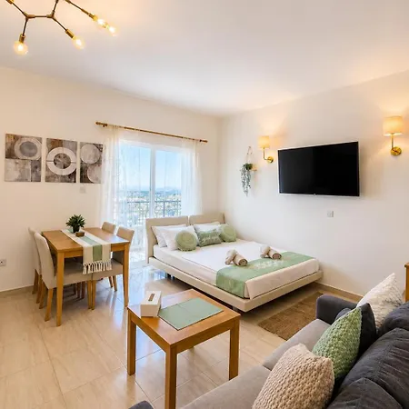 Kyblue Management - Panoramic Seaview New Studio, 3 Min To Coral Bay Apartman *